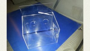 Buzón Reciclador de Pilas Acrílico